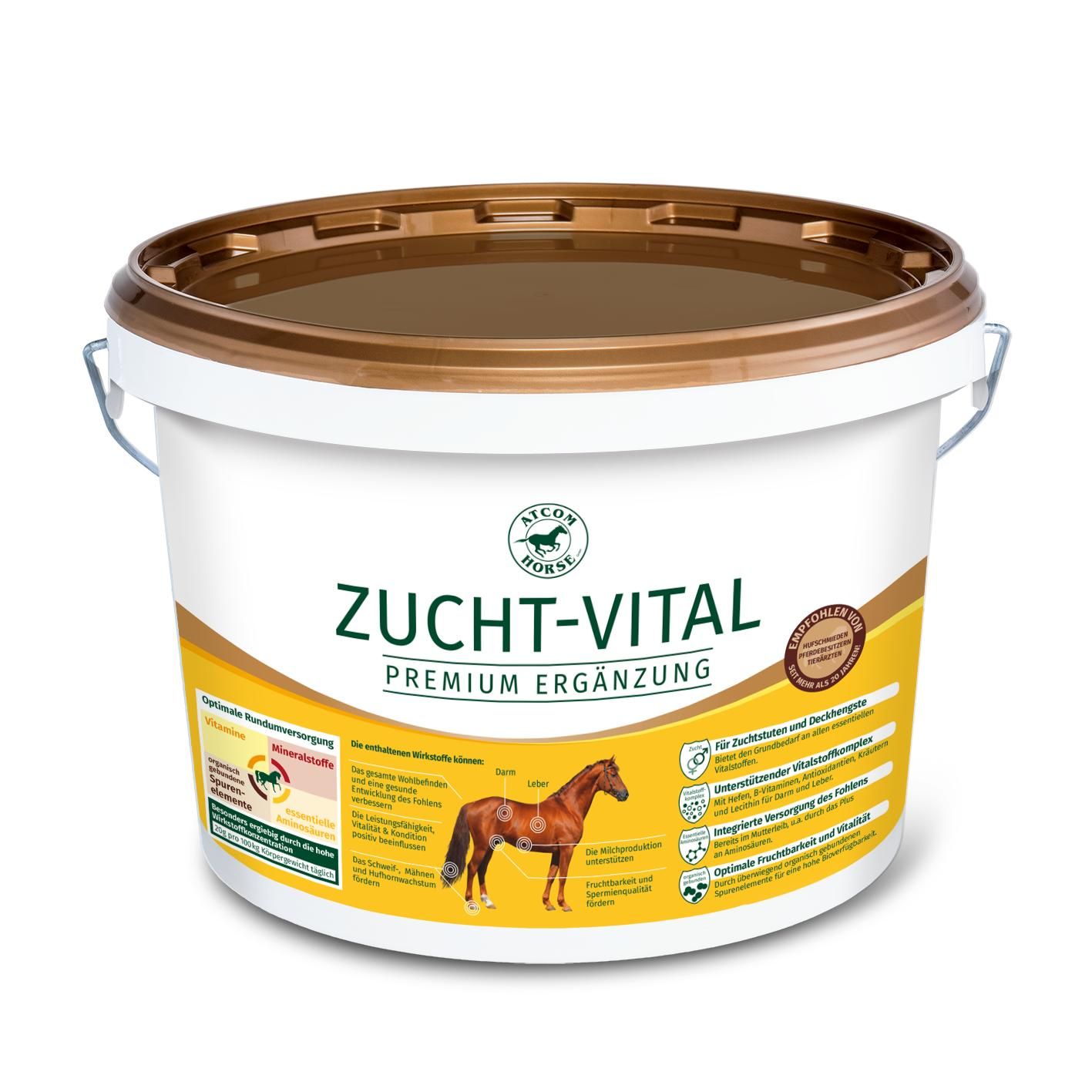 Weißer Eimer mit braunem Deckel. Aufschrift ZUCHT-VITAL. Goldfarbene Akzente und ein Pferd-Illustration.
