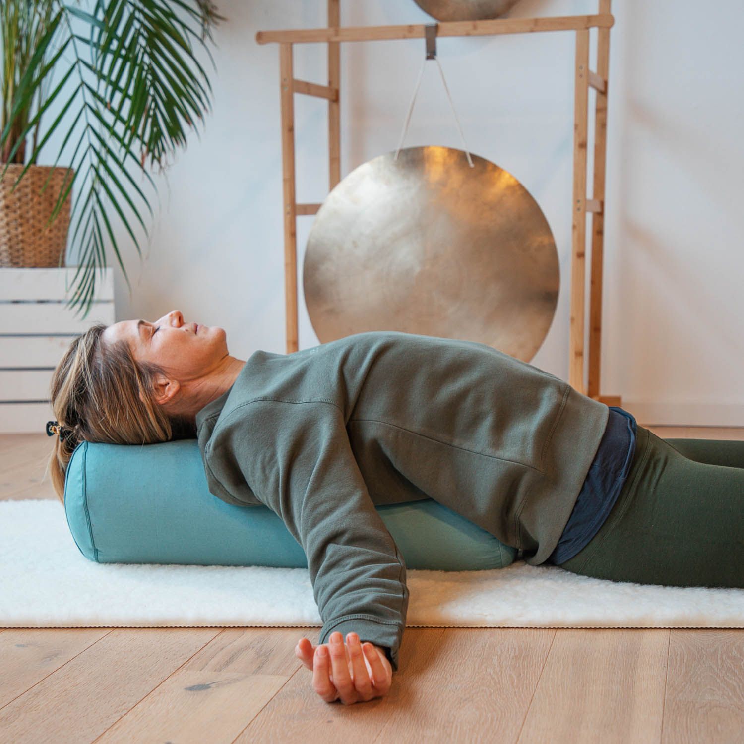 bodhi Yoga-Bolster (rund) ECO, Füllung KAPOK aubergine