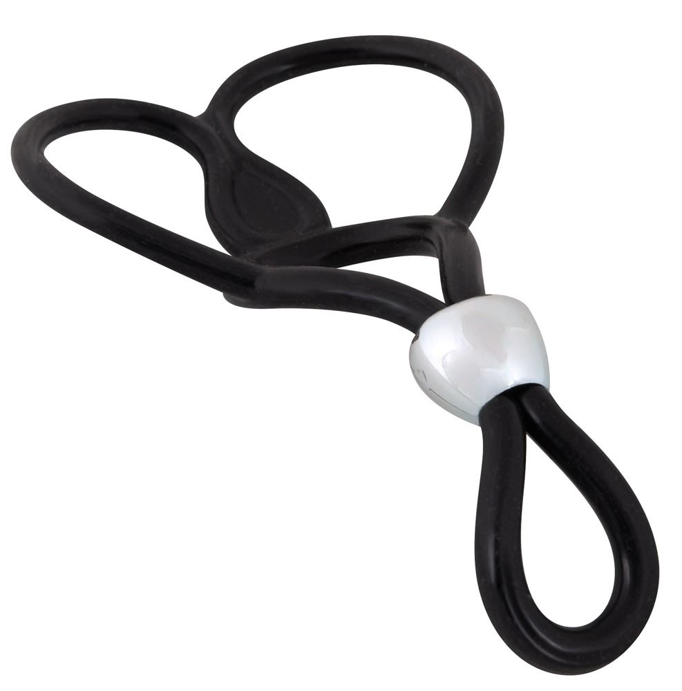 Schwarzer Ring mit drei Öffnungen und silberfarbenem Verbindungsstück. Aus Gummi.