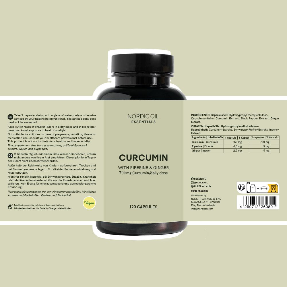 Flasche mit Curcumin-Kapseln. Aufschrift: Nordic Oil Essentials, Curcumin, 120 Kapseln. Etikett mit Inhaltsstoffen und Vegan-Siegel.