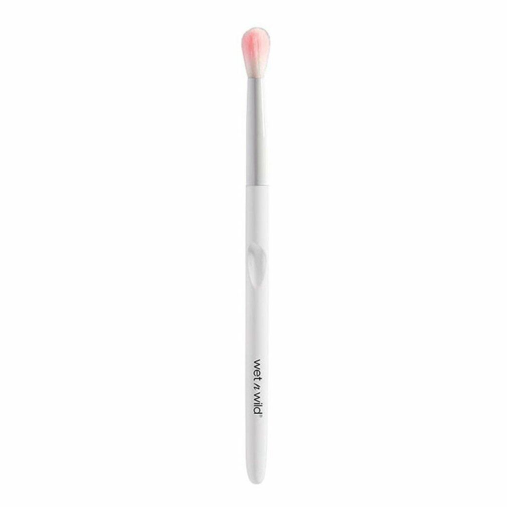 Make-up Pinsel mit weißem Griff und rosa Pinselkopf. Der Griff hat das Logo "wet n wild".