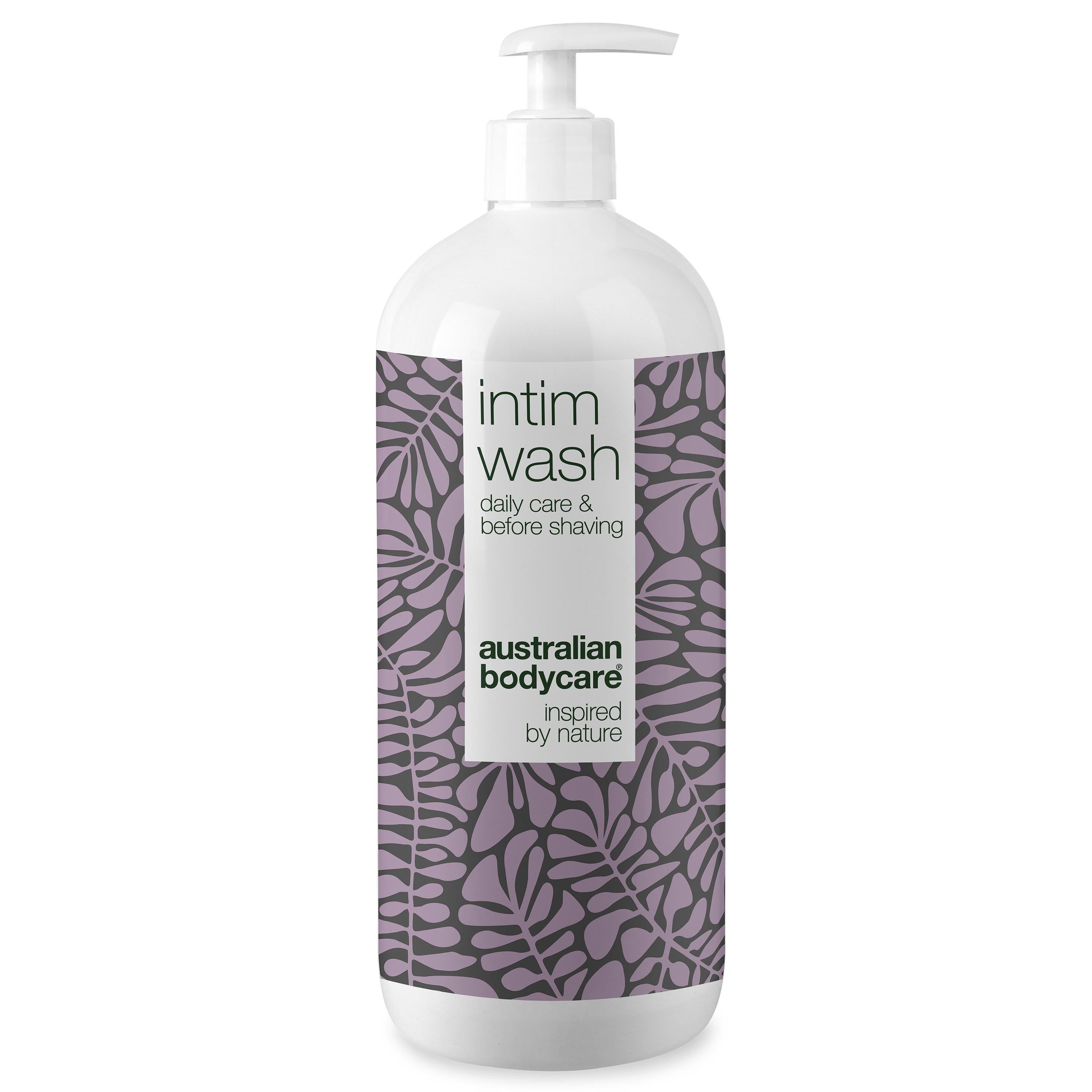 Flasche mit Intimwaschmittel. Weißer Spender, lila Etikett mit Blättermuster. Marke: Australian Bodycare.