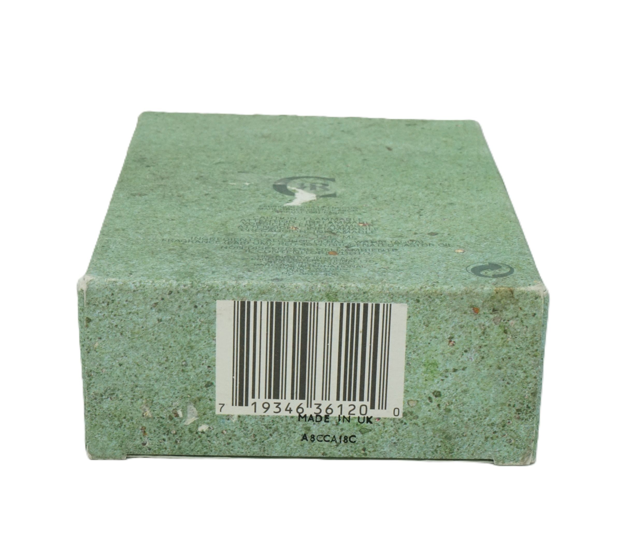 Grüne Verpackung von Cerruti 1881 Uomo After Shave. Barcode und Text auf der Unterseite. Hergestellt in UK.