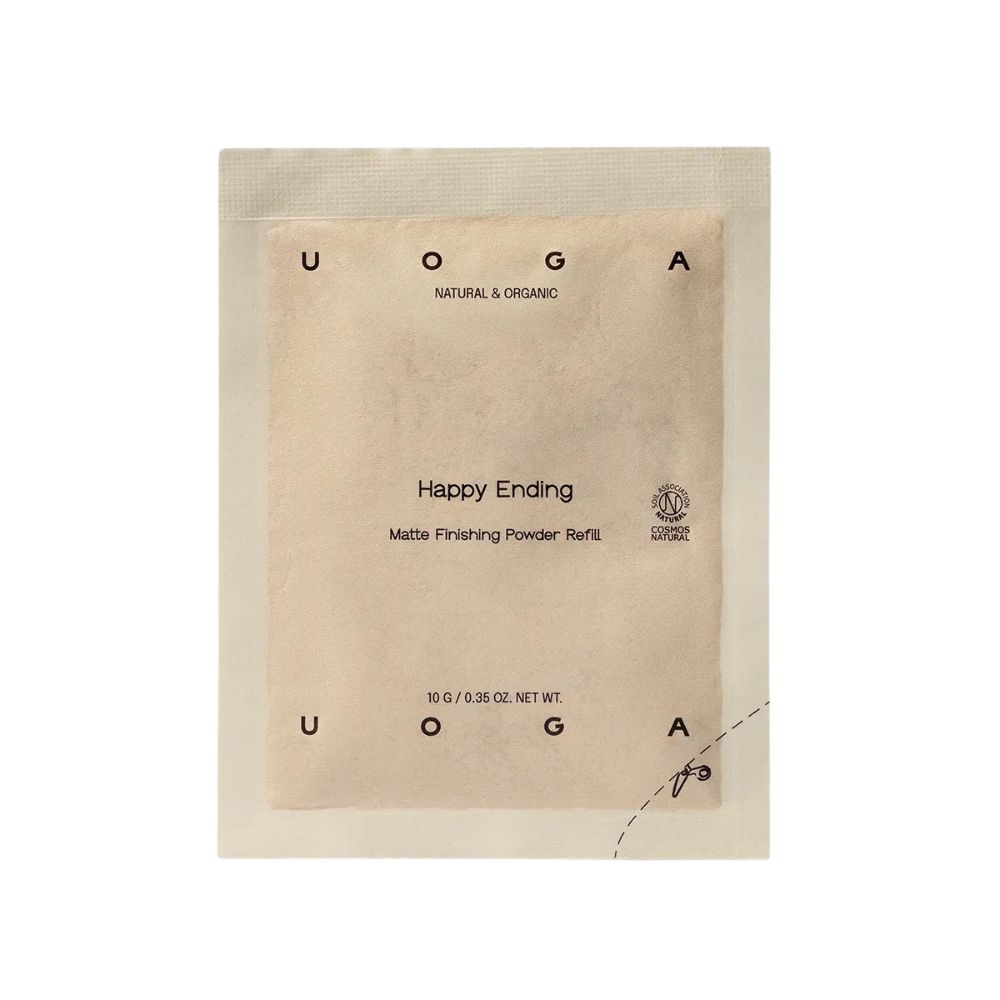 Beutel mit Aufdruck. Text: Happy Ending, Matte Finishing Powder Refill, Natural & Organic. Siegel.