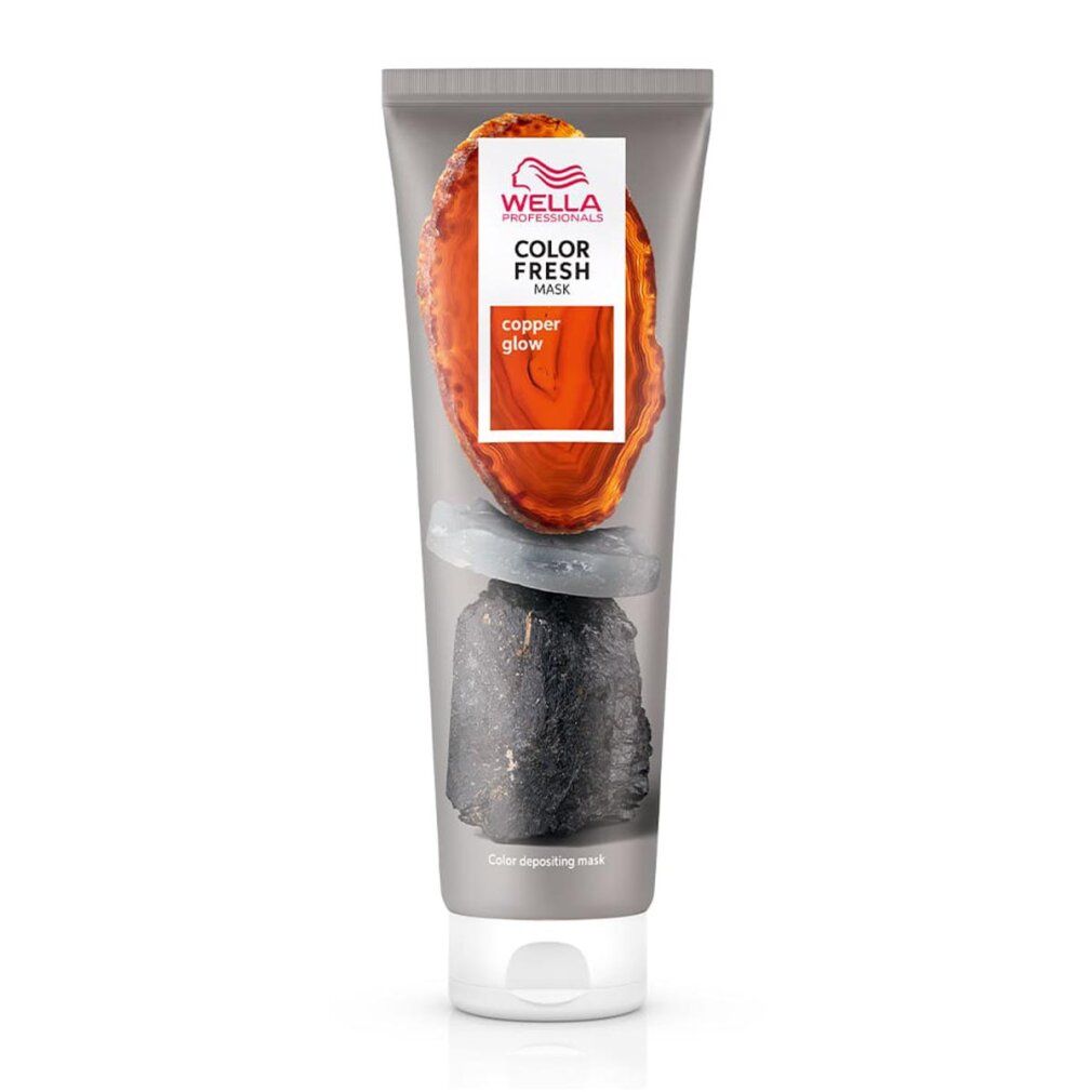 Graue Tube mit Wella Color Fresh Mask. Aufdruck mit Produktnamen und Kupferfarbton. Abbildung eines Steins.