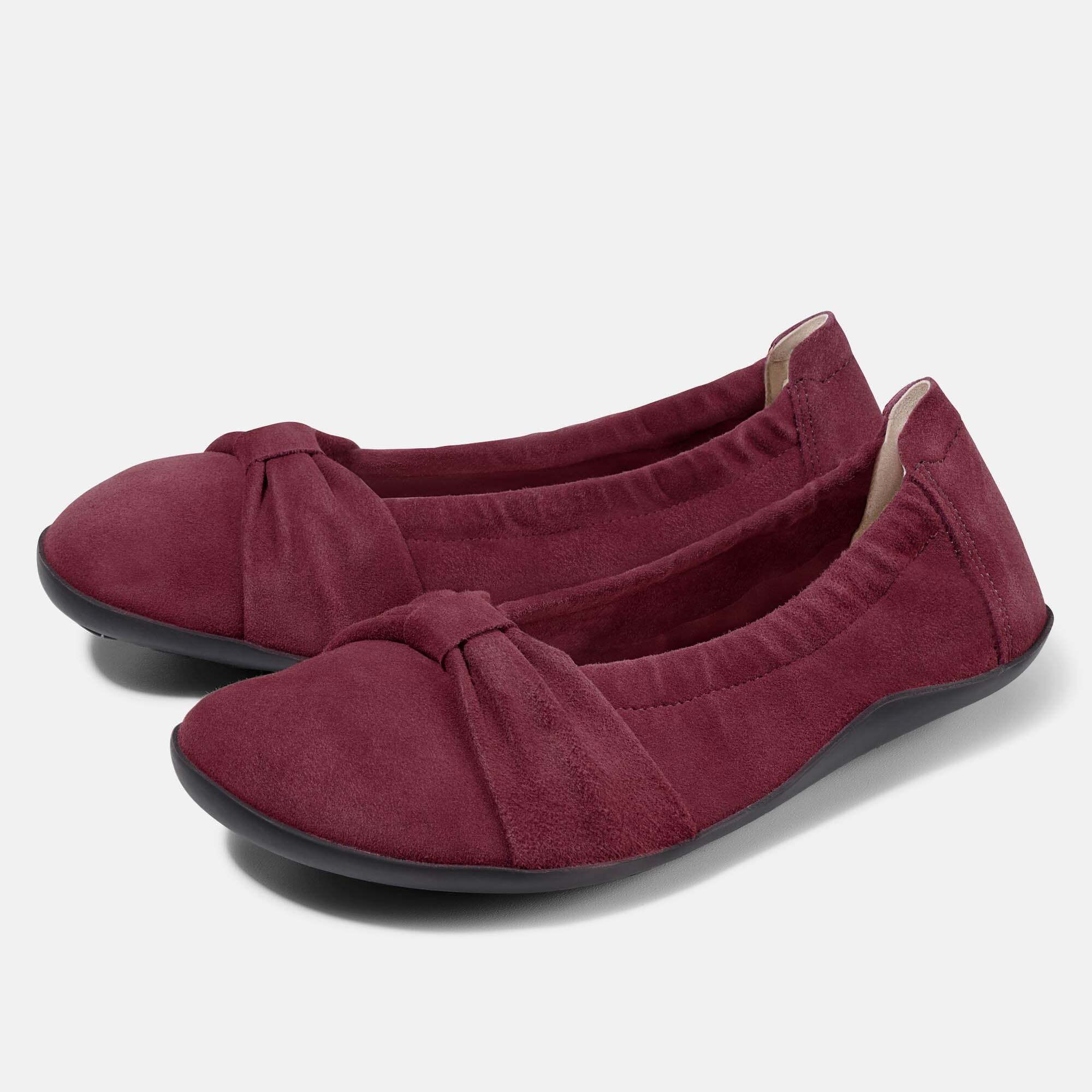BÄR Elly Ballerinas für Damen in Bordeauxrot, breite Passform, mit Schleifen-Detail.