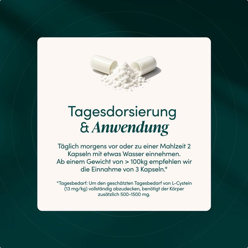 Zwei geöffnete Kapseln mit weißem Pulver, N-Acetyl-Cystein, Tagesdosierung & Anwendung.