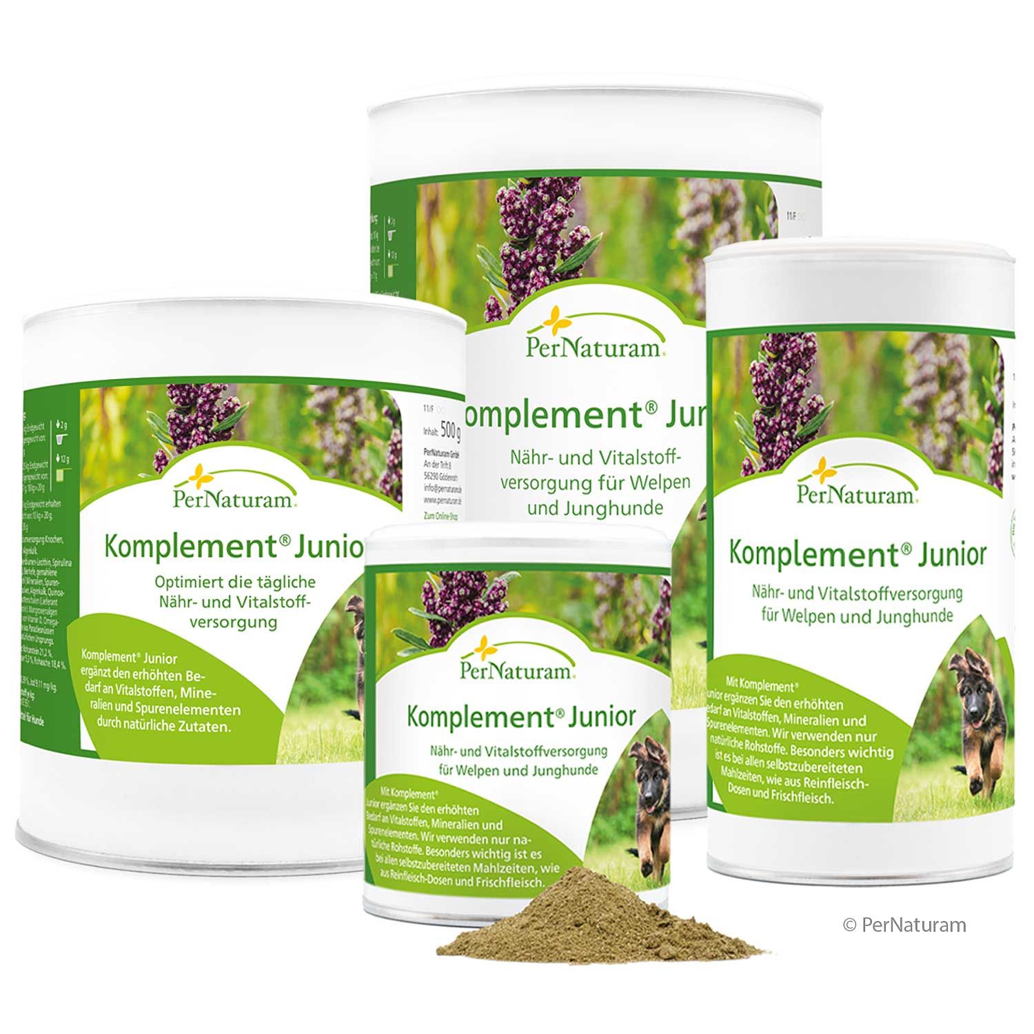 Mehrere Dosen PerNaturam Komplement Junior. Grün-weiße Etiketten mit Produktnamen und Illustrationen. Ein Haufen braunes Pulver.