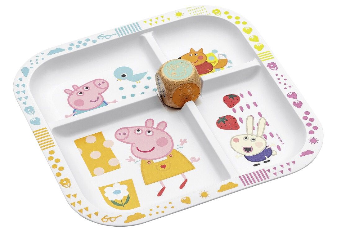 Weißer, quadratischer Teller mit vier Fächern. Mit Peppa Wutz und Freunden bedruckt. Ein Würfel liegt im Teller.