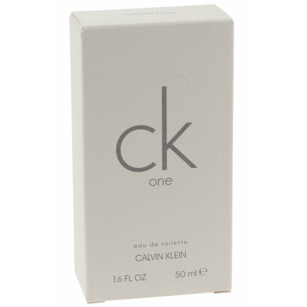 Weiße Verpackung von Calvin Klein ck One. Aufschrift: ck one, eau de toilette, Calvin Klein, 1.6 FL OZ, 50 ml e.
