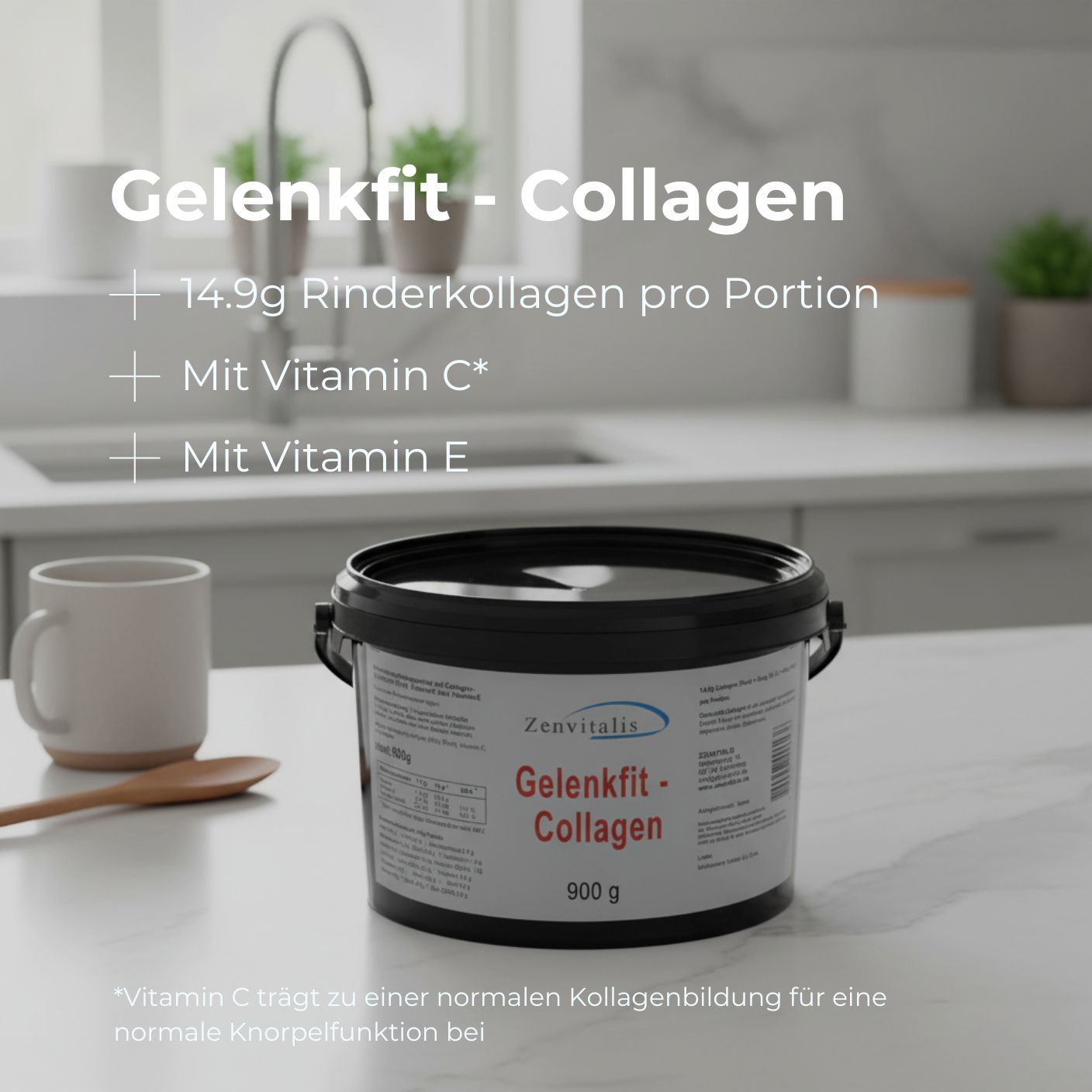 Produkt-Eimer auf einer Küchenarbeitsplatte. Aufschrift: Gelenkfit-Collagen, 900g. Zusätzliche Textinformationen: Vitamin C, Vitamin E.