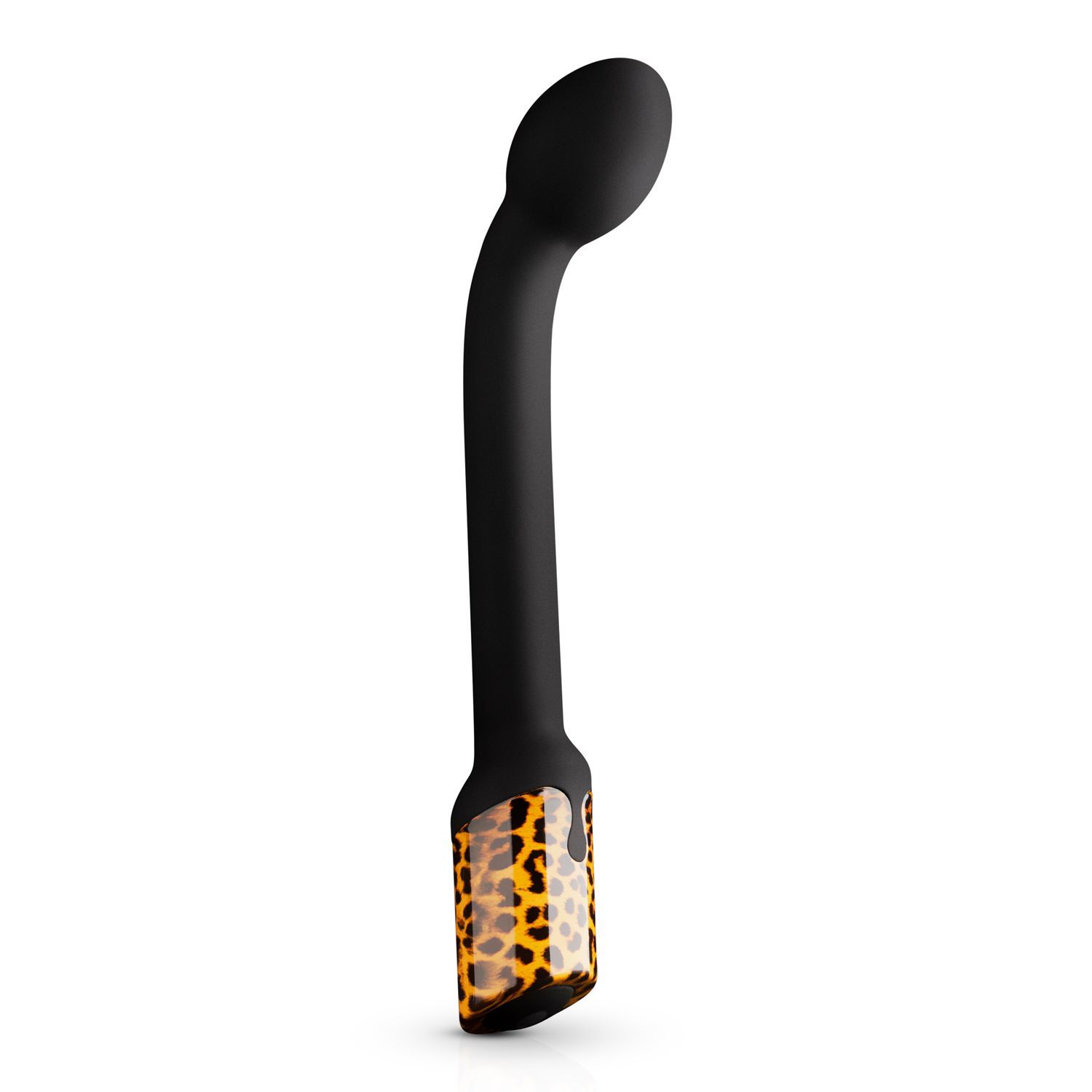 Vibratore nero curvo con motivo leopardato sull'impugnatura. Su sfondo bianco.