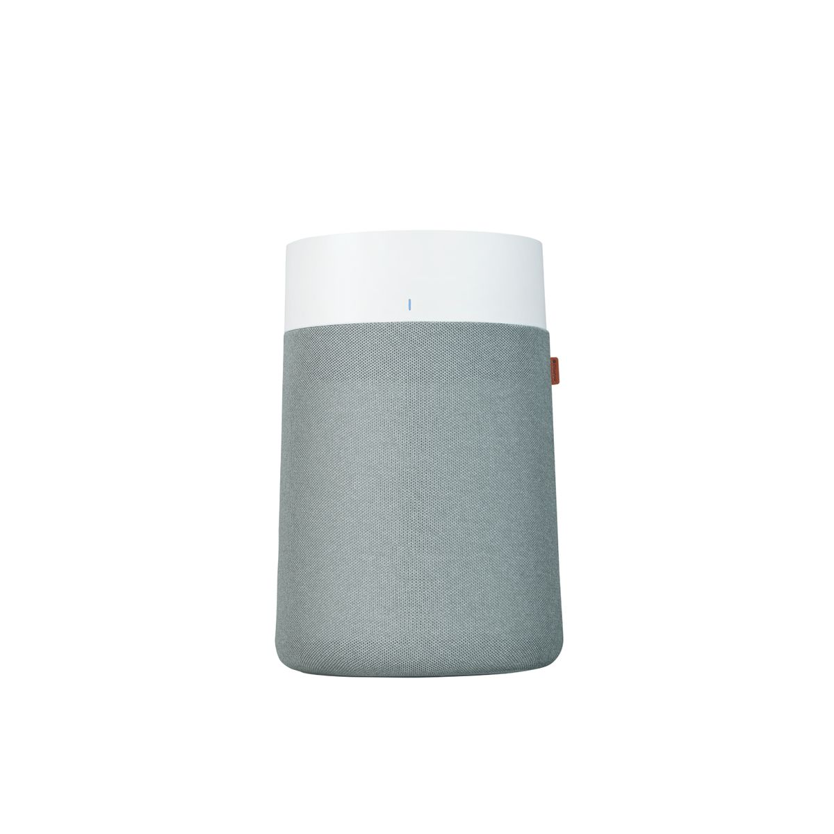 Luftreiniger mit grauem Stoffbezug und weißem Oberteil. Kleiner, orangefarbener Knopf an der Seite.
