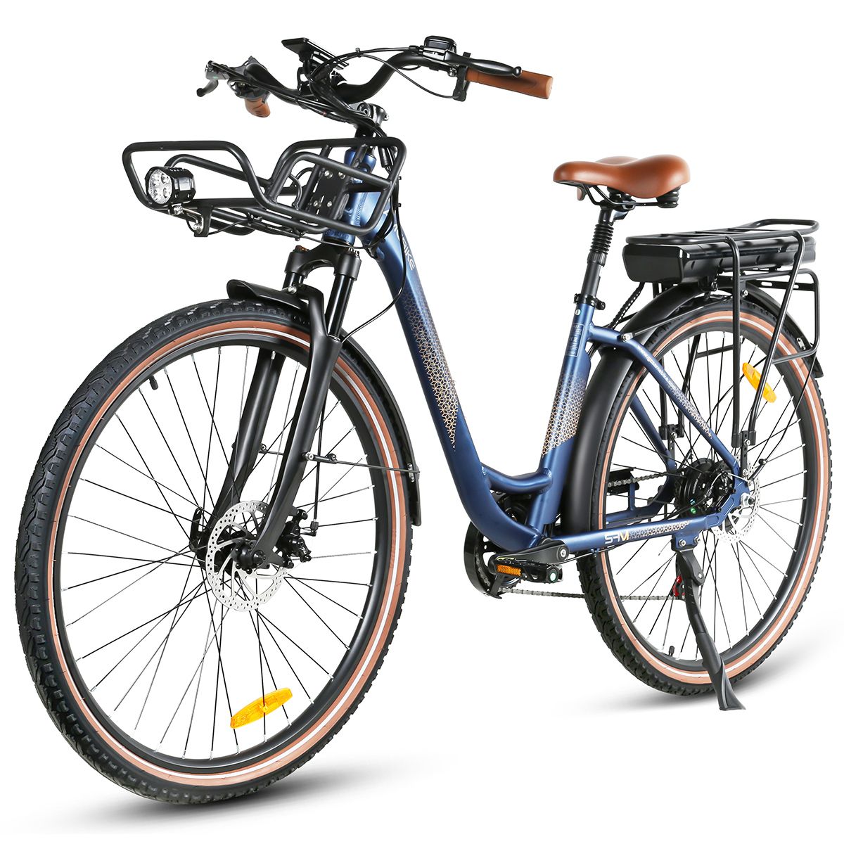 Blaues Elektrofahrrad mit braunem Sattel und Lenker. Korb vorne, Gepäckträger hinten. Schwarze Reifen mit beigen Seiten.