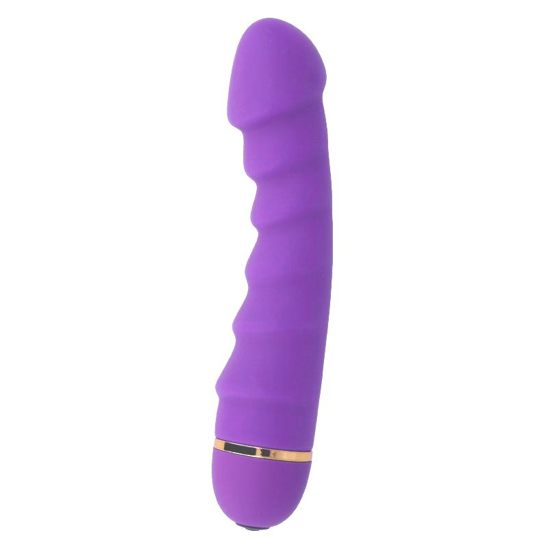 Lila Vibrator mit geriffelter Oberfläche und goldfarbenem Ring am unteren Ende. Form eines Penis.