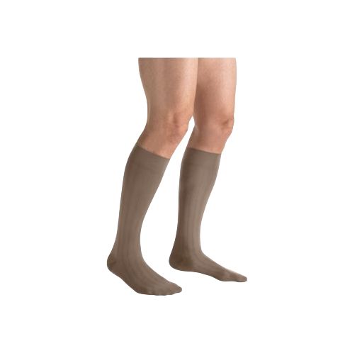 Kniestrümpfe, beige. Geripptes Muster. Tragen an Beinen. JOBST fürMen Explore.