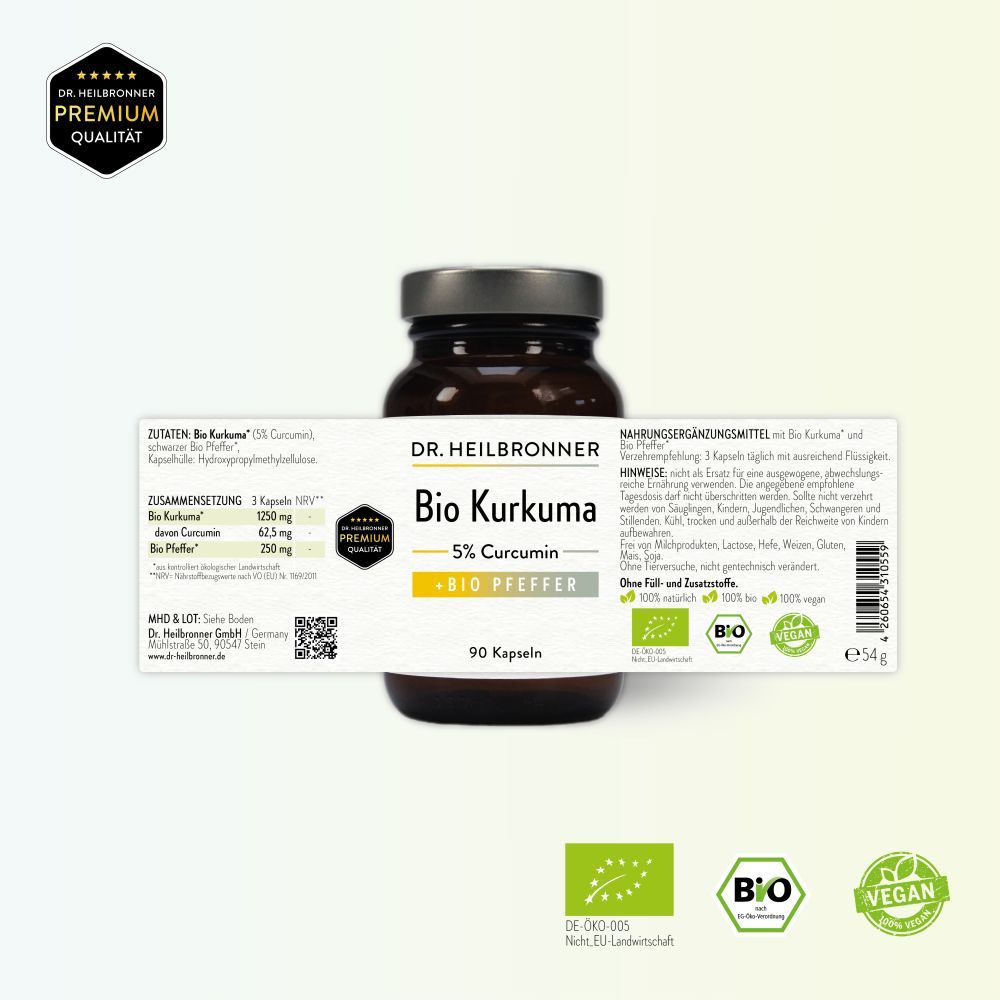 Braune Glasflasche mit Kapseln. Aufschrift: Bio Kurkuma, 5% Curcumin, Bio Pfeffer. 90 Kapseln. Text auf Etikett.