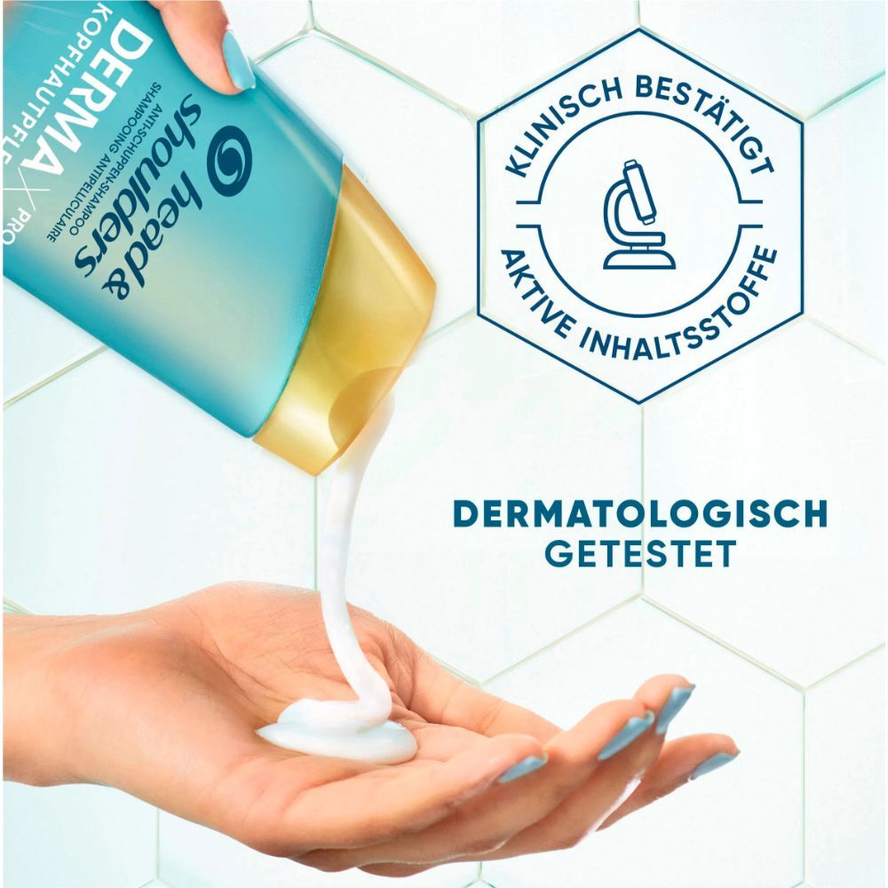 Hand fängt Shampoo-Fluss auf. Aufschrift: Head & Shoulders Derma X Pro. Text: Dermatologisch getestet. Klinisch bestätigt. Aktive Inhaltsstoffe.
