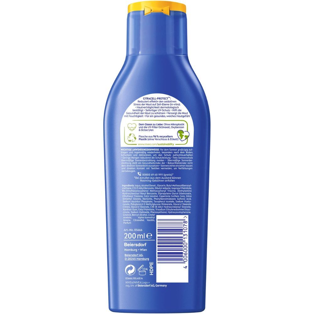 Rückseite der Sonnenlotion-Flasche. Text: Inhaltsstoffe, Herstellerinformationen, Recycling-Hinweise. 200ml. HDPE.