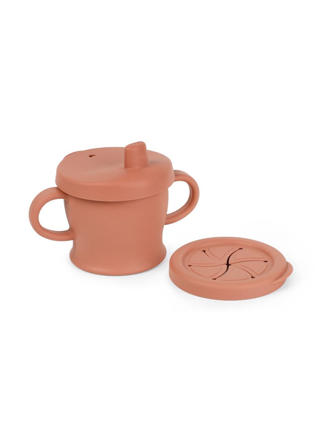 Becher mit Deckel und Griffen. Deckel mit Trinköffnung und Snack-Öffnung. Rostbraune Farbe. Aus Silikon.