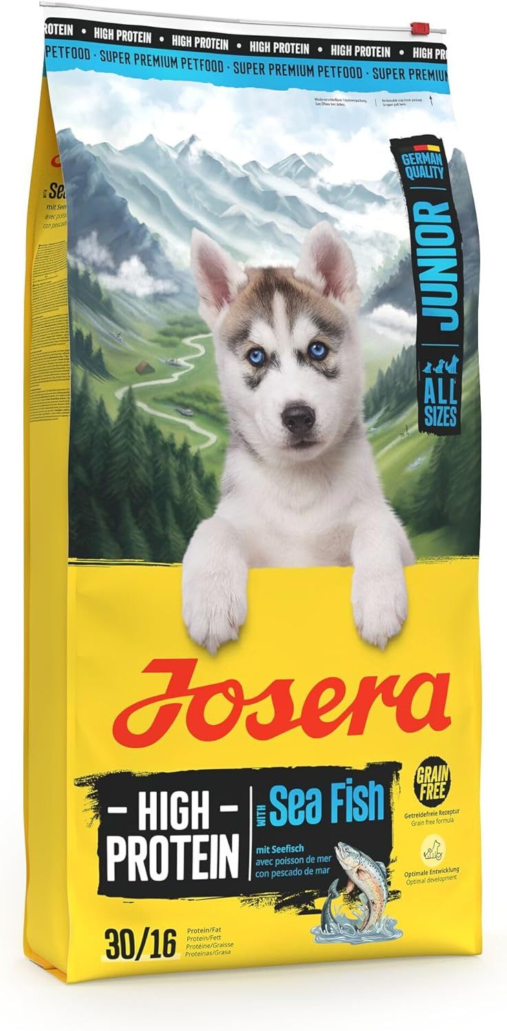 JOSERA High Protein Junior Sea Fish Hundefutter-Sack mit einem Husky-Welpen.
