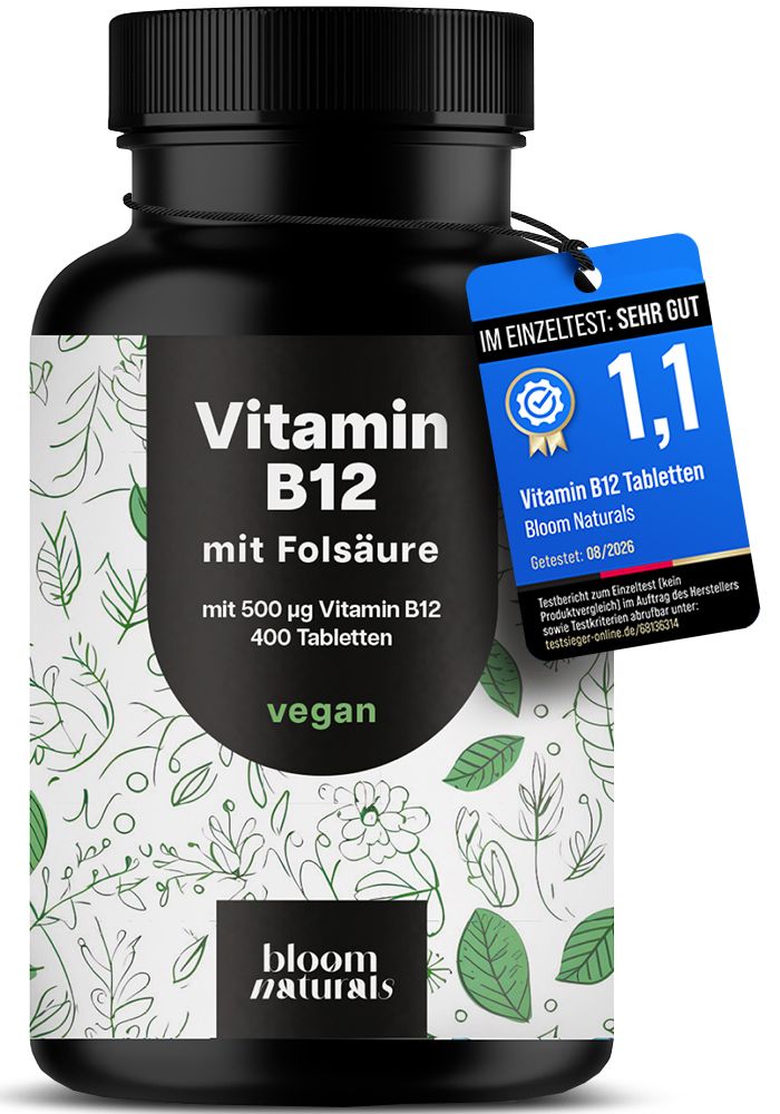 Schwarze Flasche mit Vitamin B12 Tabletten, Etikett mit Folsäure und Bloom Naturals Logo. Beinhaltet Testurteil.