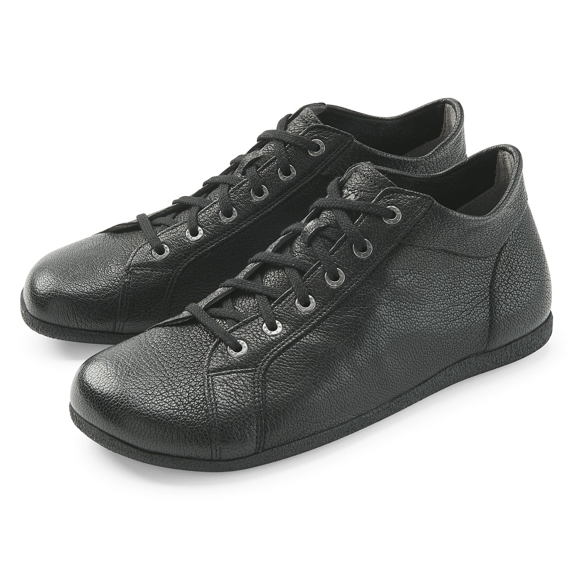 Schwarze Leder-Halbschuhe mit Schnürung, breite Passform.