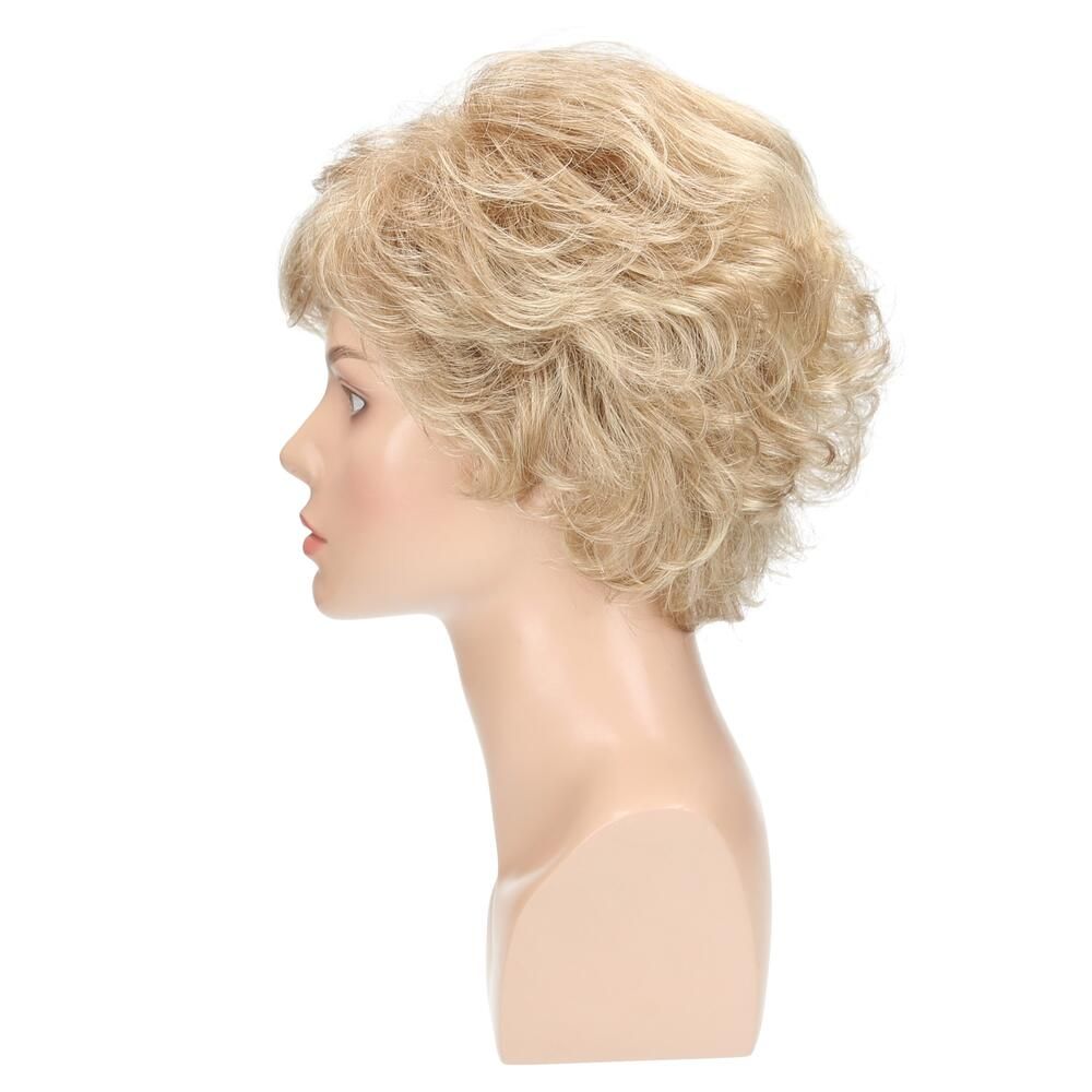 Perücke Iris von Lofty auf Büste. Blondes, kurzes Haar. Seitenansicht.