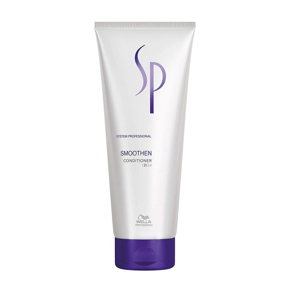 Weiße Tube mit lila Verschluss. Aufschrift: SP, SMOOTHEN Conditioner. Marke: Wella System Professional.