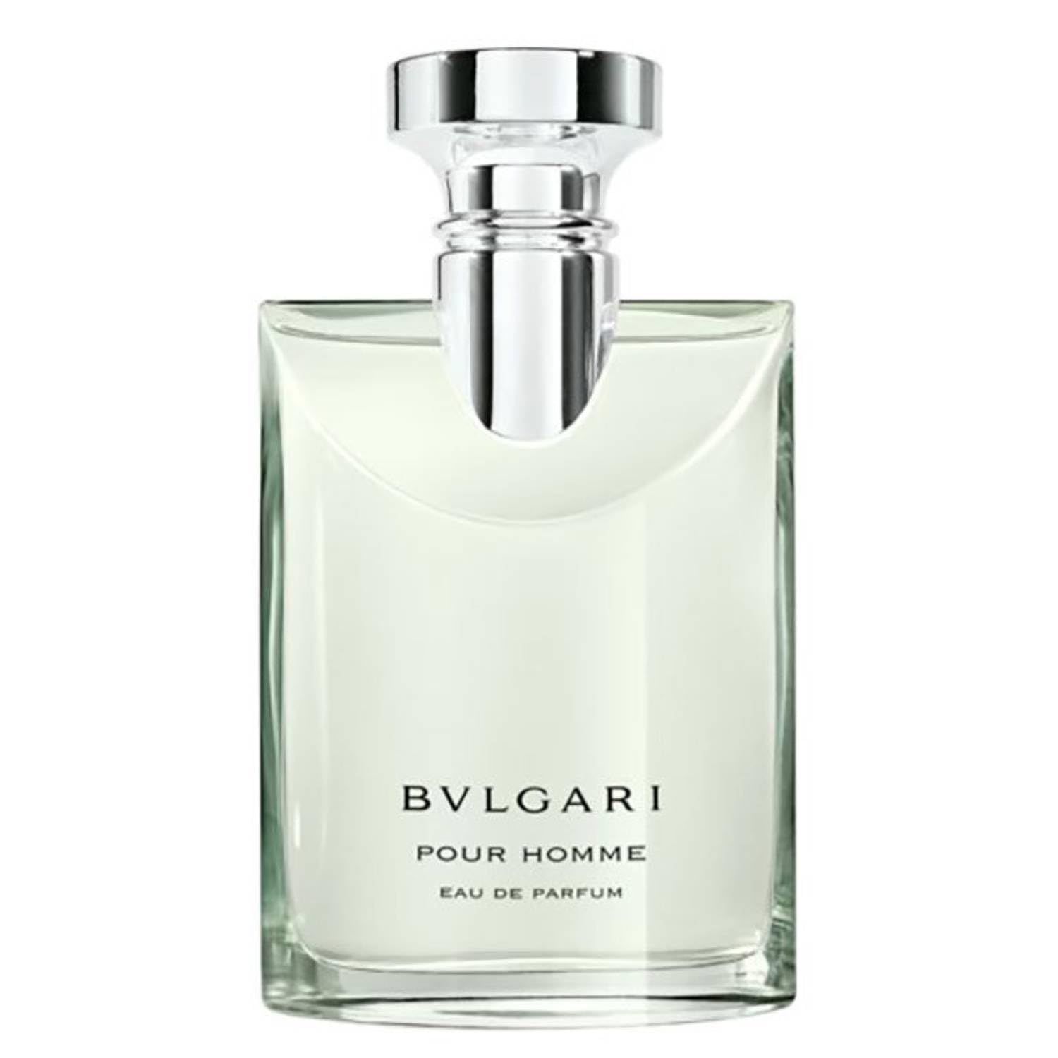 Quadratischer Glasflakon mit silbernem Verschluss. Aufschrift: BVLGARI POUR HOMME EAU DE PARFUM.