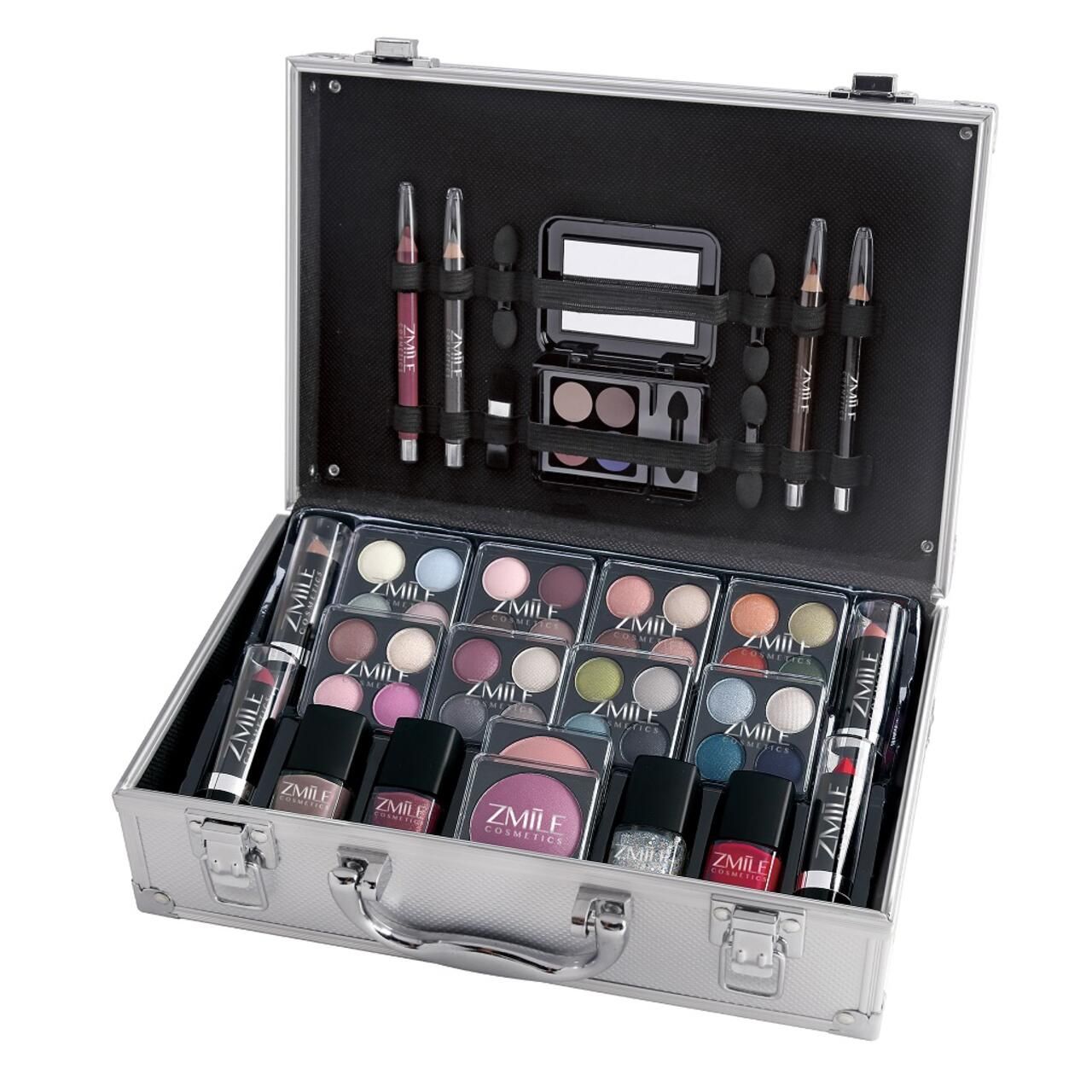 Kosmetik-Koffer, geöffnet. Enthält Make-up-Produkte: Lidschatten, Nagellacke, Lippenstifte, Pinsel. ZMILE Cosmetics. Silberfarben.