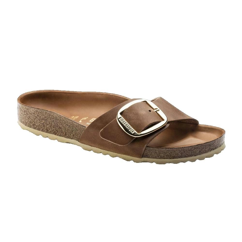 Sandalo marrone con fibbia grande. Sottopiede in sughero, cinturino in pelle. Birkenstock.