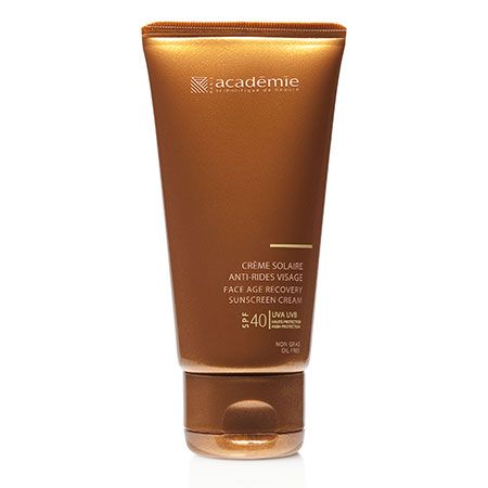 Braune Tube mit Creme. Aufschrift: Crème Solaire Anti-Rides Visage, Face Age Recovery, Sunscreen Cream. Lichtschutzfaktor 40. Marke: Académie.