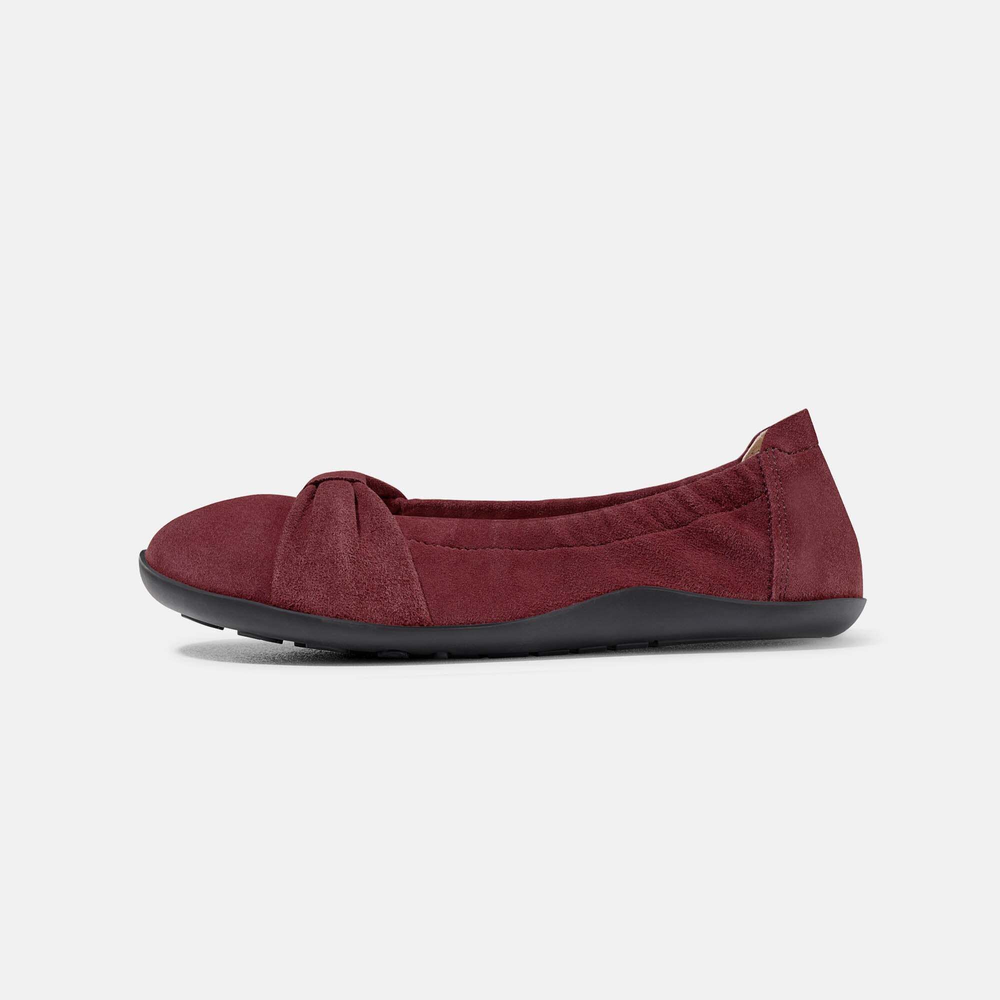 BÄR Elly Ballerina für Damen, bordeauxrot, breite Passform, Seitenansicht.