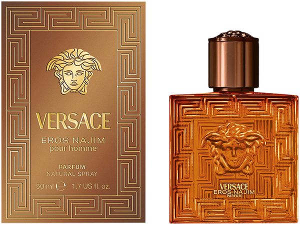 Parfümflakon und Verpackung. Goldfarbenes Glas mit Reliefmuster und Logo. Verpackung mit Logo und Schriftzug.