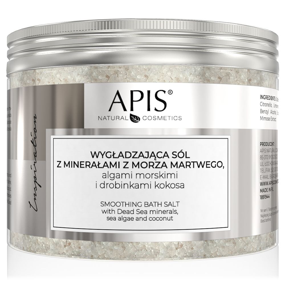 Zylindrisches Gefäß mit Produktetikett. Aufschrift: APIS, Glättendes Badesalz mit Mineralien, Meeresalgen, Kokosflocken.