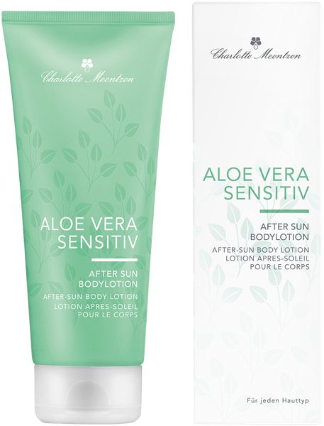 Grüne Tube und Karton. Aufschrift: Aloe Vera Sensitiv After Sun Bodylotion. Marke: Charlotte Meentzen. Blätter-Dekor.