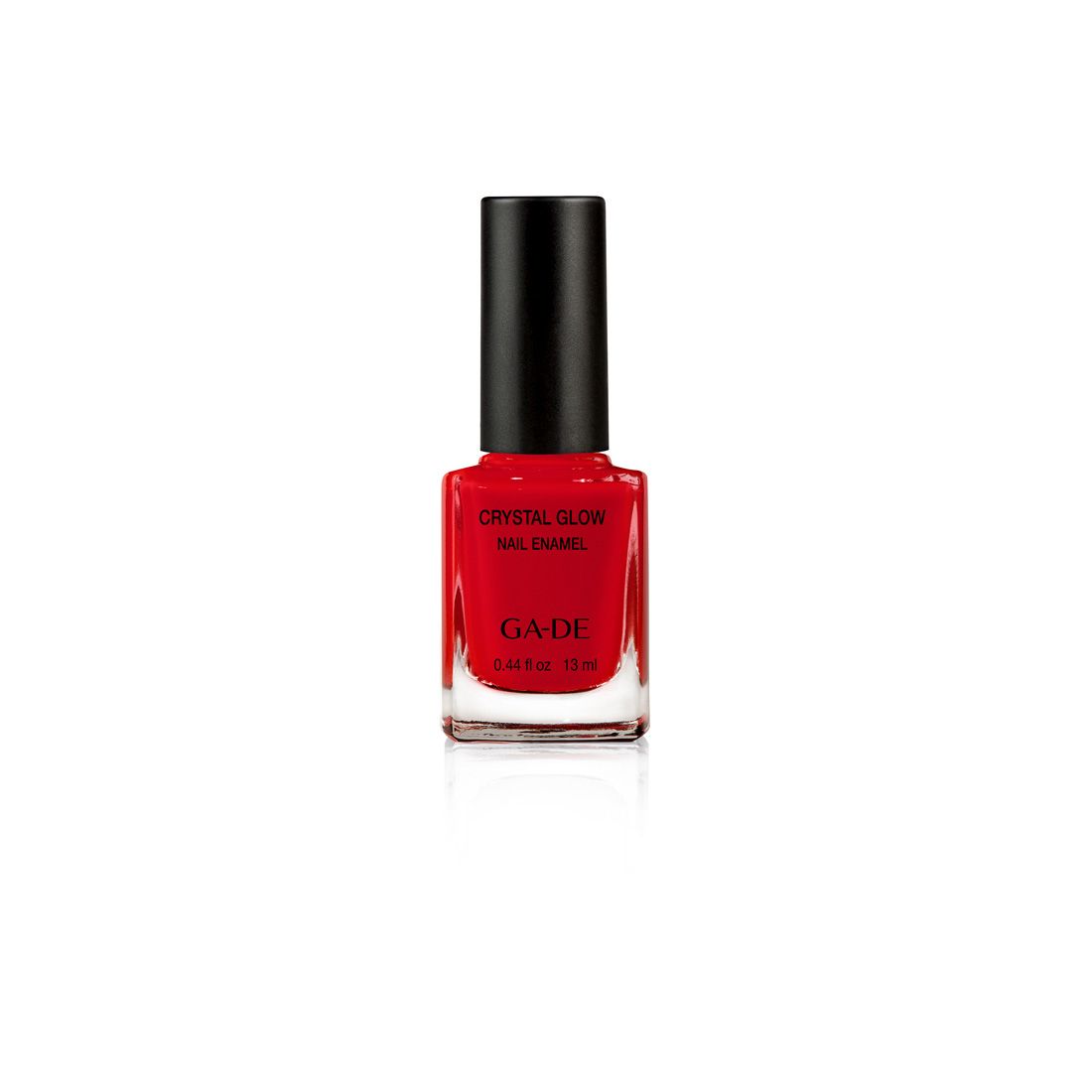 Roter Nagellack in Glasflasche mit schwarzem Deckel. Aufschrift: Crystal Glow Nail Enamel, GA-DE.