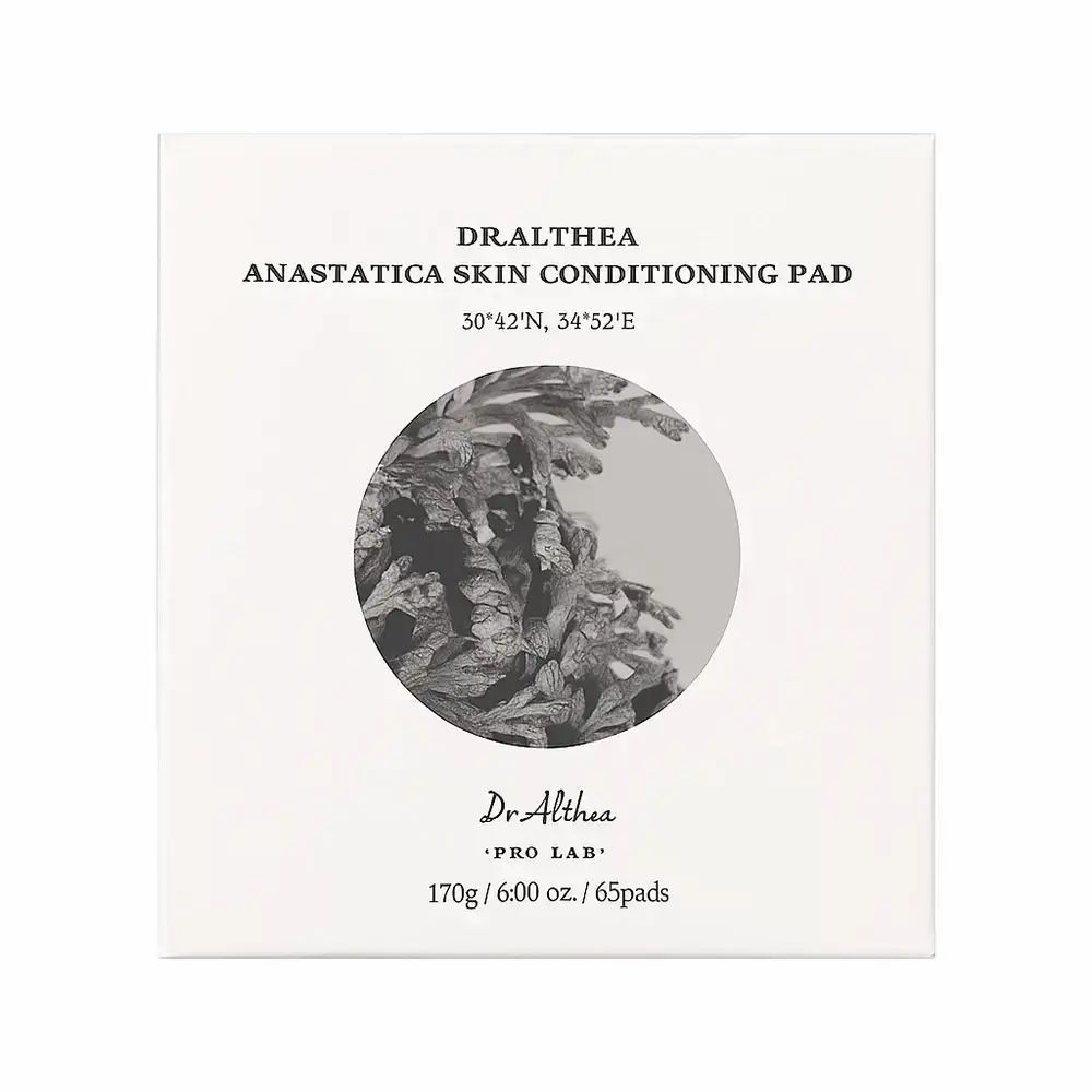 Quadratische Verpackung. Aufschrift: Dr. Althea Anastatica Skin Conditioning Pad, 170g / 6.00 oz. / 65 pads.