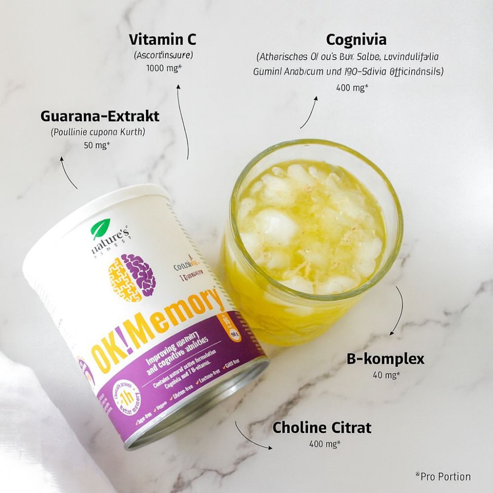 OK!Memory-Behälter neben Glas mit gelber Flüssigkeit. Zutaten: Vitamin C, Cognivia, Guarana-Extrakt, B-Komplex, Cholin Citrat. Produktinformationen.