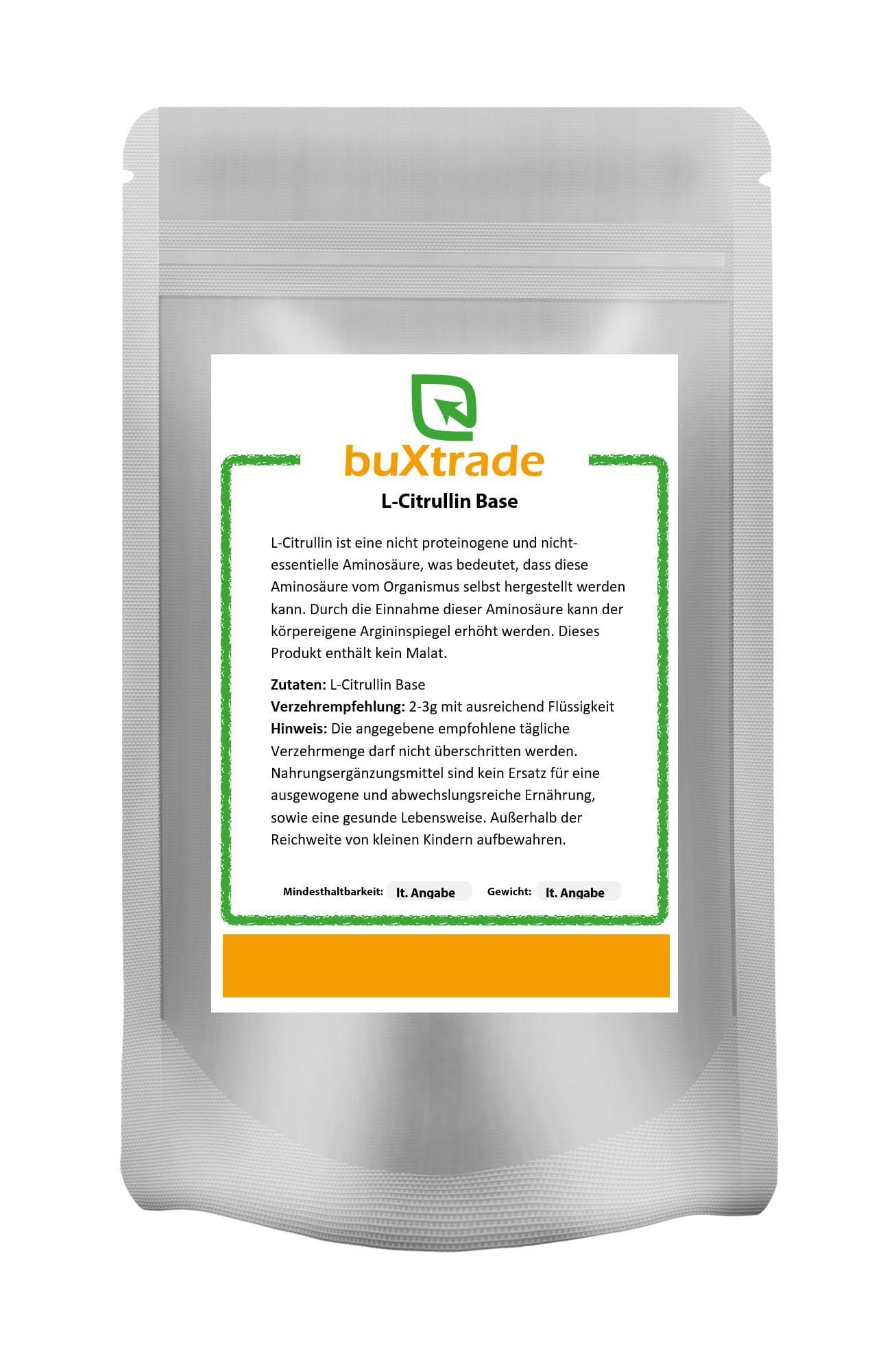Beutel mit Produktinformationen. Aufschrift: buXtrade L-Citrullin Base. Text in deutscher Sprache. Grün-orangefarbener Rahmen.