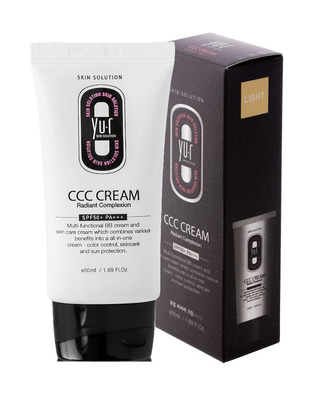 Weiße Tube mit schwarzem Deckel und schwarzer Verpackung. Aufschrift: CCC CREAM, SPF50+ PA++.