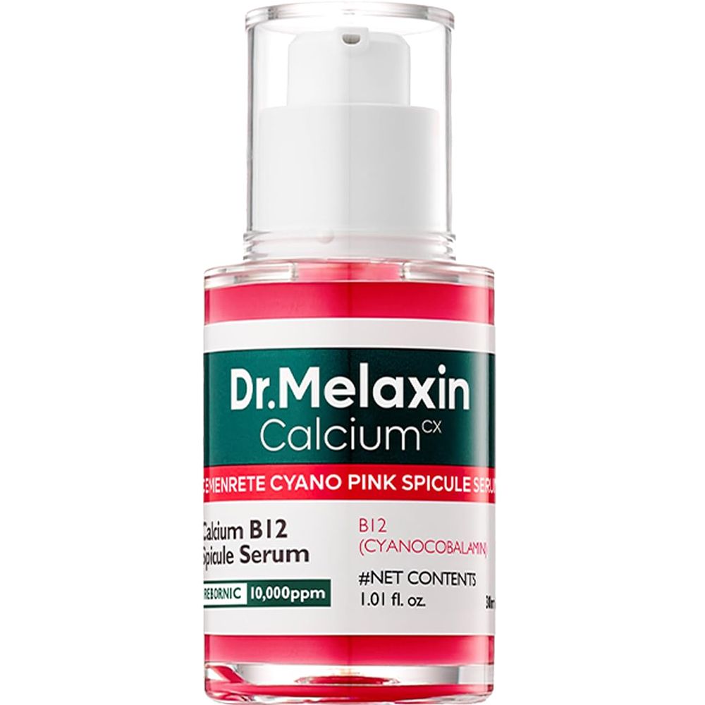 Rosa Serumflasche mit weißem Pumpkopf. Aufschrift: Dr.Melaxin Calcium Cemenrete Cyano Pink Spicule Serum.