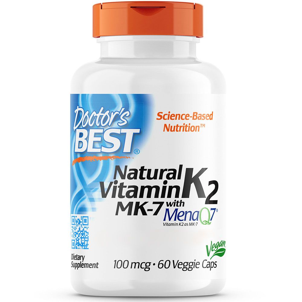 Weiße Flasche mit orangefarbenem Deckel. Aufschrift: Doctor's Best, Natural Vitamin K2, MK-7 mit MenaQ7, 60 Veggie Caps, Vegan.