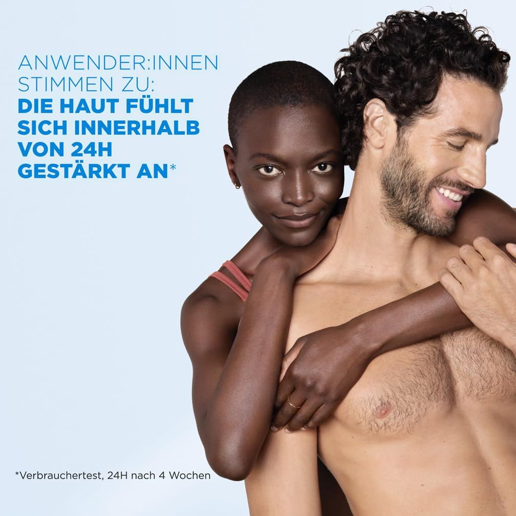 Zwei Personen umarmen sich. Text: Die Haut fühlt sich innerhalb von 24h gestärkt an. Verbrauchertest.