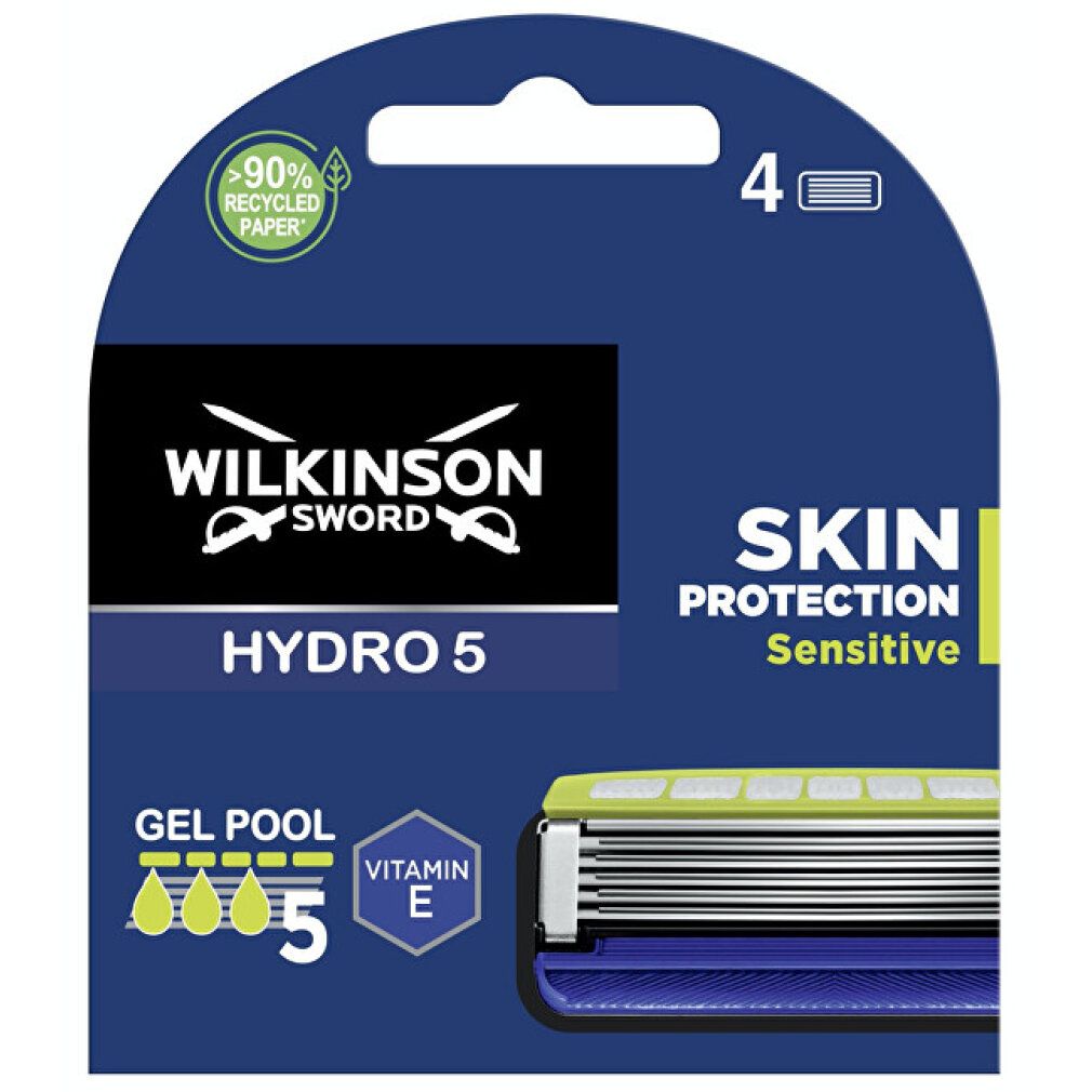 Verpackung mit Rasierklingen. Wilkinson Sword, Hydro 5, Skin Protection Sensitive. 4 Klingen. 90% Recyclingpapier.