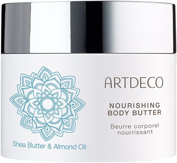 Weißer Tiegel mit silbernem Deckel. Aufschrift: ARTDECO, Nourishing Body Butter. Mit blauem Mandala-Design und Text: Shea Butter & Almond Oil.