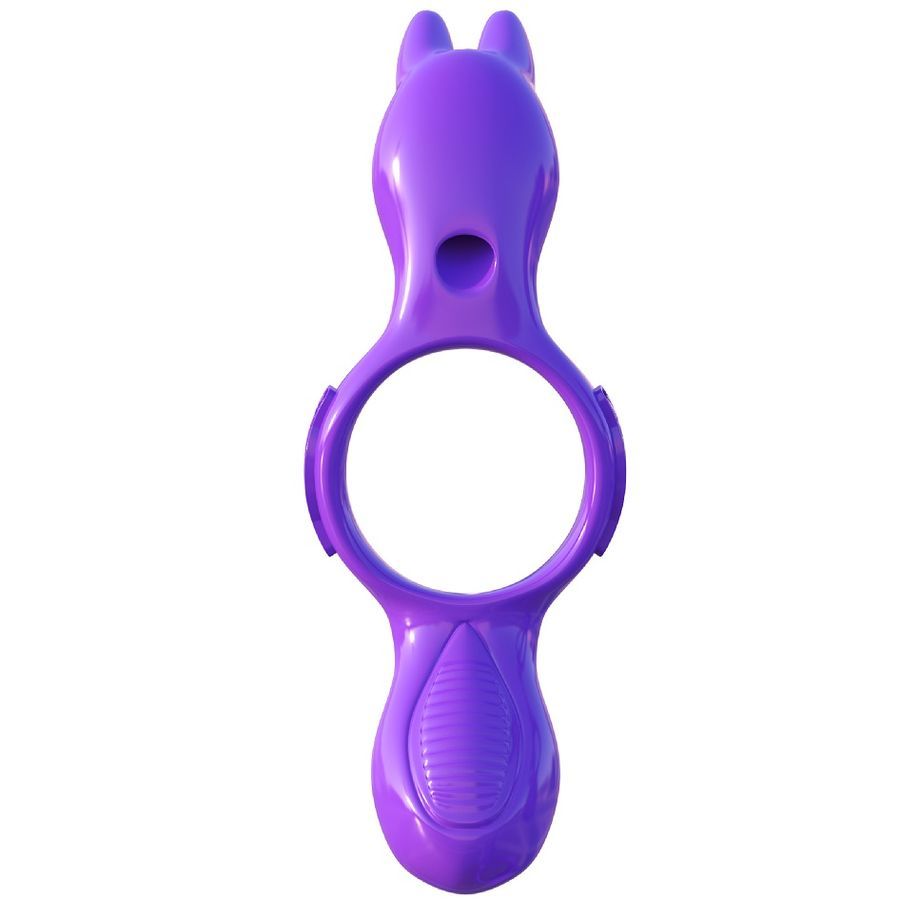 Lila Penisring mit Hasenohren-Design. Ringförmige Basis mit Stimulationselementen.