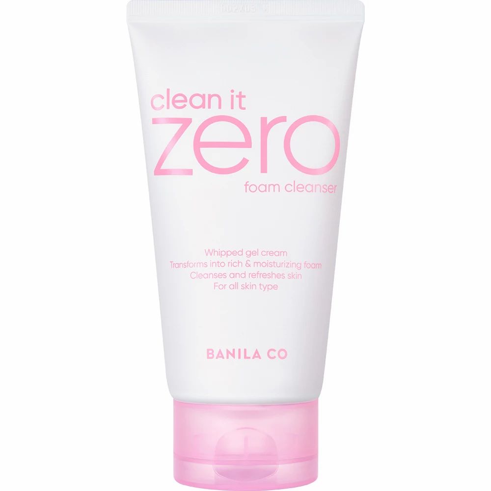 Weiße Tube mit rosa Deckel. Aufschrift "clean it zero foam cleanser" und "BANILA CO".