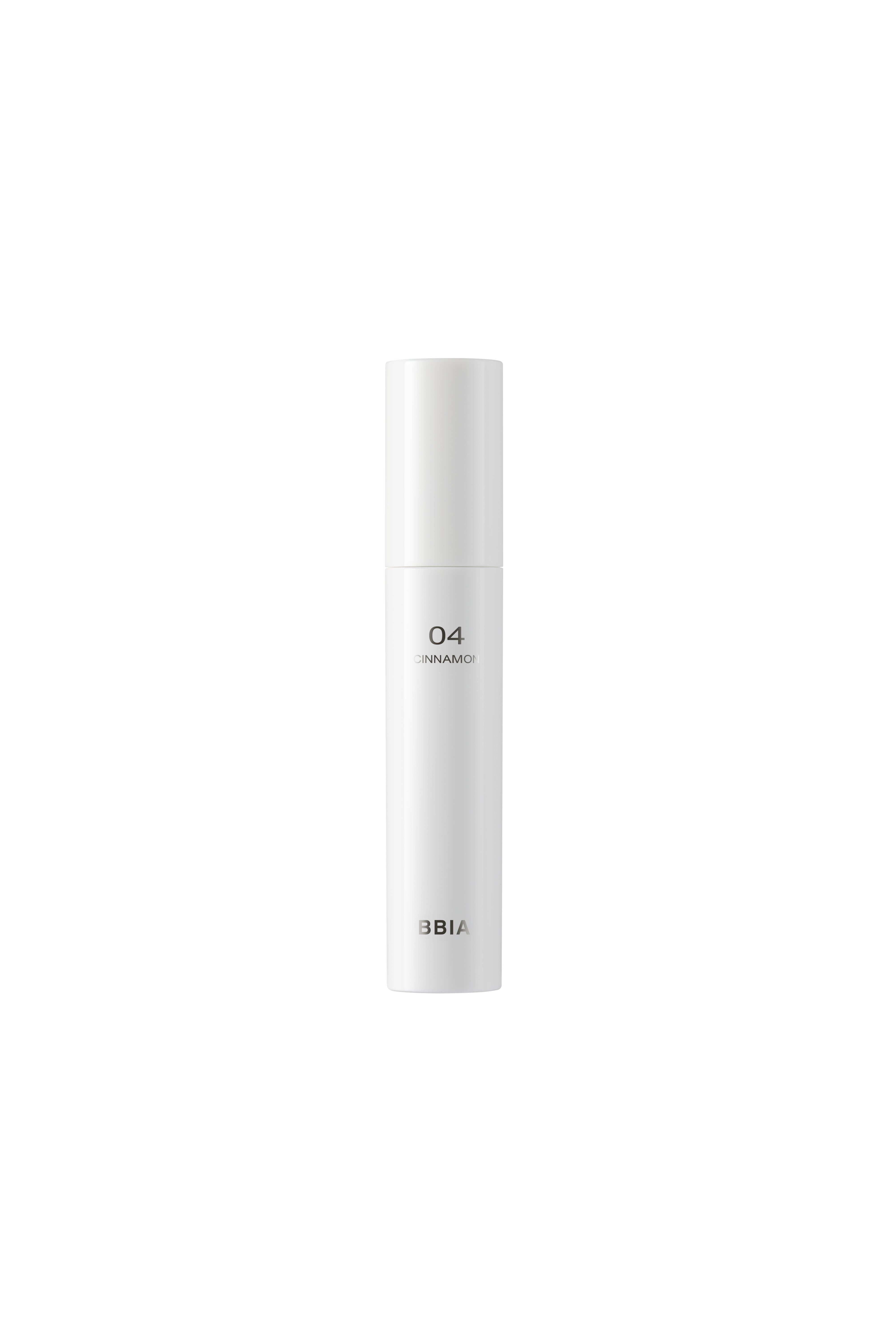 Weißer Lipgloss-Behälter mit Aufschrift "04 Cinnamon" und "BBIA".